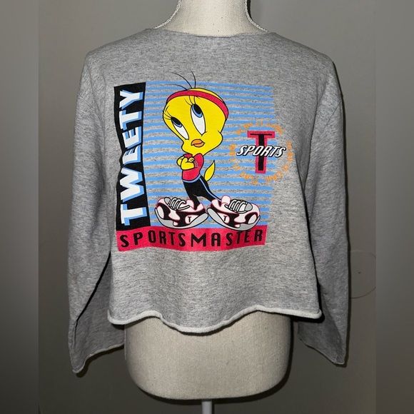 Tweety Bird Gray Cropped Crewneck. - Picture 1 of 2